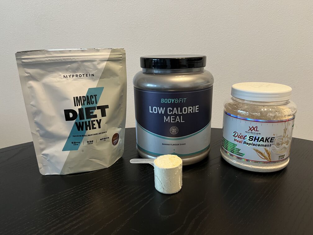 Impact Diet Whey van Myprotein, Low Calorie Meal van Body & Fit en Diet Shake van XXL Nutrition in afval shake test door InfoFitness.nl